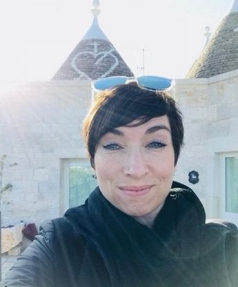 Vacanze pugliesi per Naomi Grossman, l'attrice di American horror story