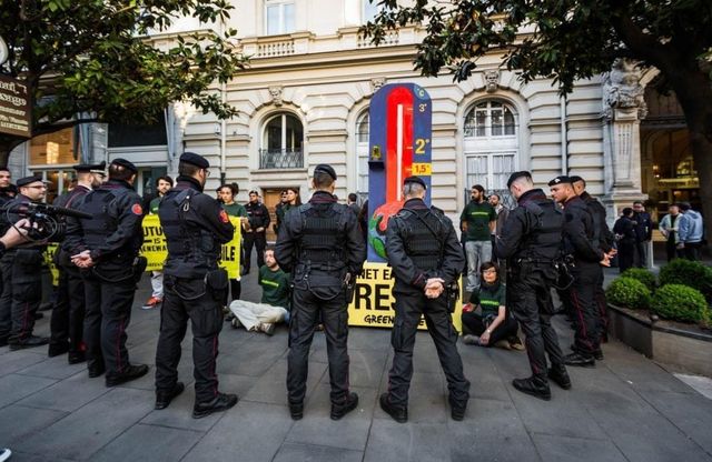 G7 Energia, Greenpeace: un termometro gigante per ricordare gli accordi sul clima