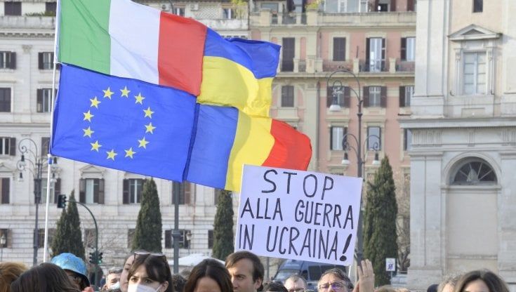 Cresce la fiducia nei Paesi dell’Ue dopo l'invasione dell'Ucraina. Germania e Francia superano gli Usa