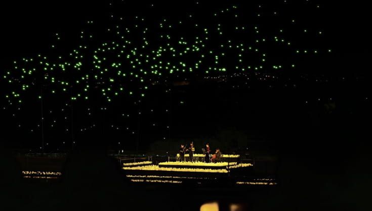 Una danza di mille droni sulla musica di Vivaldi