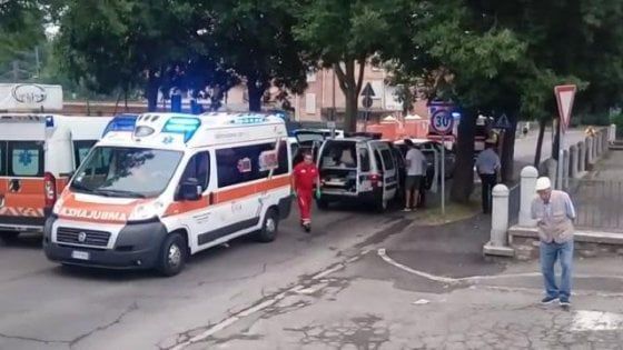 Gruppo di nonne e nipoti falciato sulle strisce, muore una 75 enne