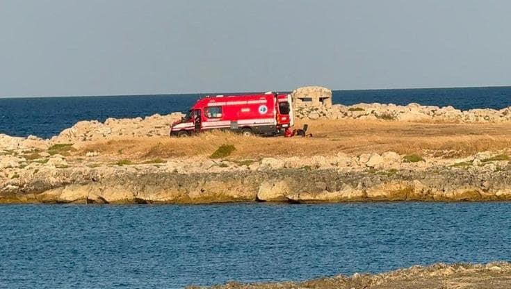 Salento, turista di 64 anni muore durante un’immersione subacquea a Santa Maria al Bagno