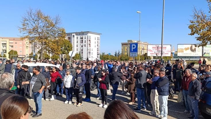 Potenza, caro carburanti: nel capoluogo raccolta differenziata a rischio. Manifestazione a Lavello