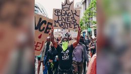 Black Lives Matter, Lewis Hamilton manifesta in strada: "Il vostro silenzio è assordante"