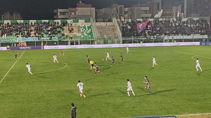 Catania, prima la paura poi i tre punti. A Monopoli passano i rossazzurri per 2-1. Siracusa ko