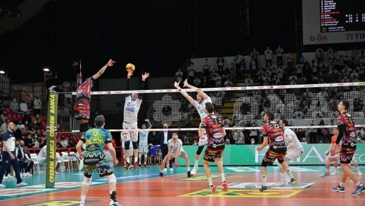 Volley, Superlega: in Gara 1 dei quarti Civitanova e Modena facile, Perugia soffre ma piega Cisterna