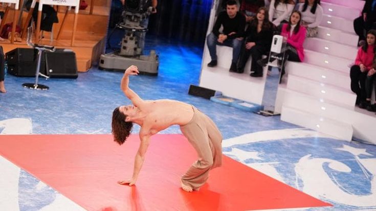 Dustin Taylor, il primo a conquistare un posto al serale di Amici 23