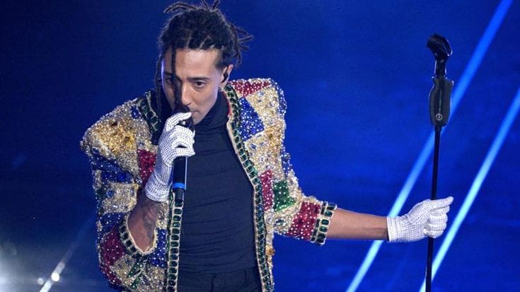 Ghali: “Cancellato dal concerto di Radio Italia a causa della Palestina”. La replica: “Nessuna censura, solo un equivoco”