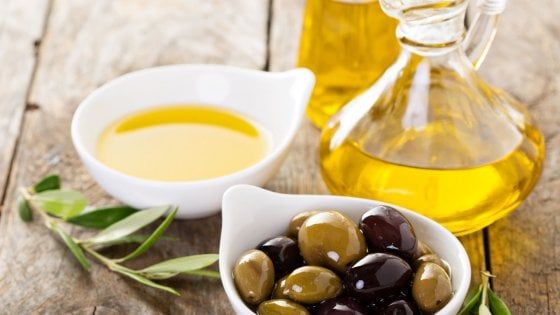 Pane, olio e vino: la trinità della vita della Dieta mediterranea