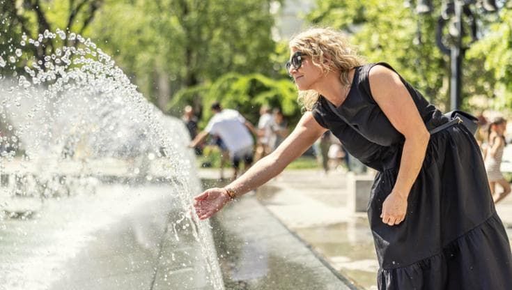 Torna il caldo estremo, il decalogo per proteggersi