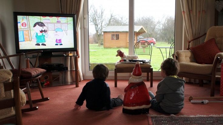Bambini e Tv, otto regole per una buona visione