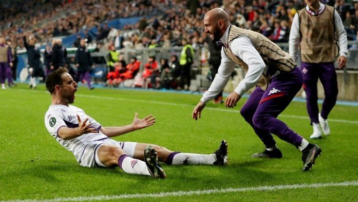  Fiorentina, la città impazzita sogna il double: “Tutti a Roma e Praga"