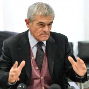 Efficienza degli uffici pubblici, i sindacati contro Chiamparino