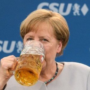G7, Merkel scarica Trump: "Impossibile ormai fidarsi degli Usa"