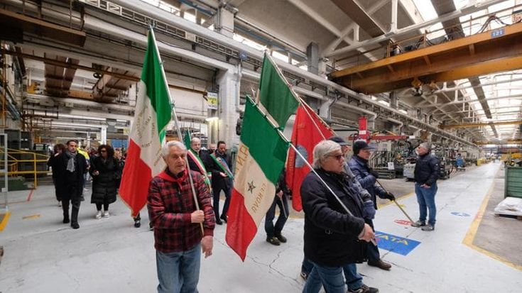 Anche il direttore del teatro di Genova Livermore alla cerimonia Anpi in Ansaldo per il 25 Aprile