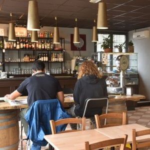 Al caffè Solera sul Po cose semplici e garbate per un break ben curato