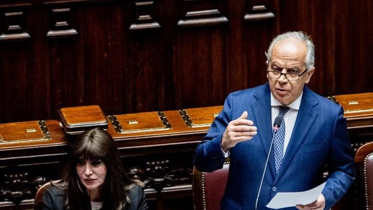 Askatasuna, Piantedosi difende la polizia. Le opposizioni: “Destra strumentalizza”