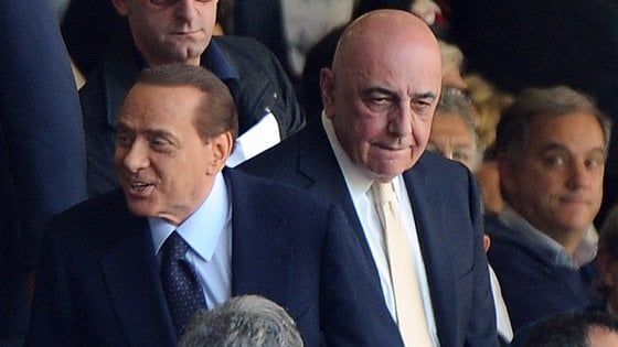 Caparre a singhiozzo, uffici deserti e poca chiarezza: il Milan e un closing pieno di dubbi