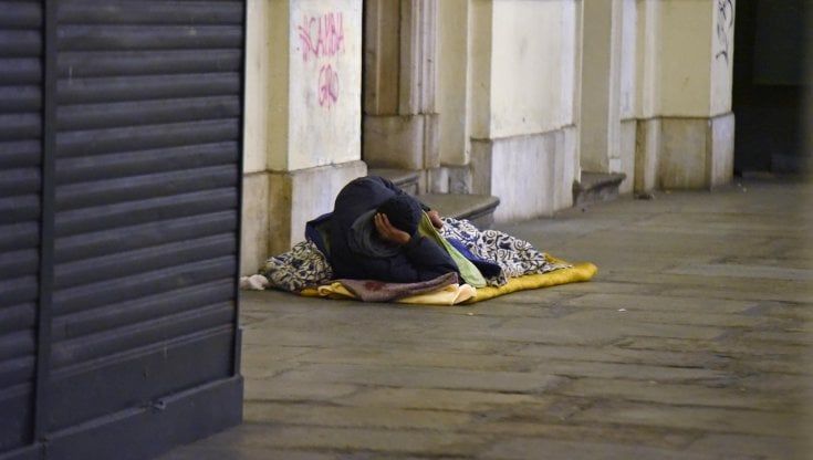 Aggredito un clochard a Torino, quarto caso in due settimane