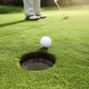 Golf, uno swing ti allunga la vita
