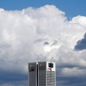 Ermotti (Ubs) è il banchiere svizzero più pagato: 14,2 milioni, nonostante il calo degli utili