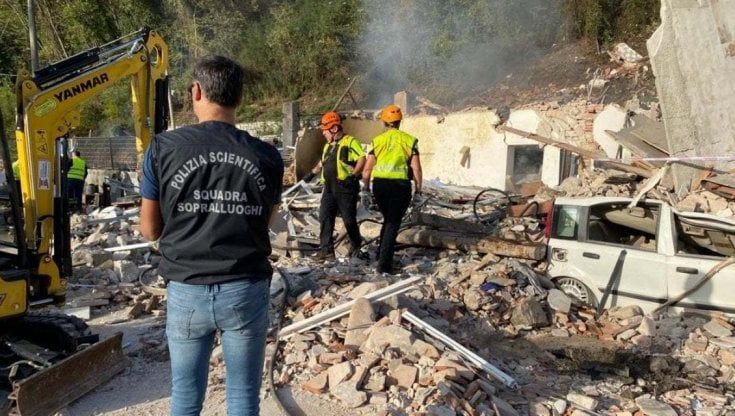 Esplosione della palazzina, è morta la mamma che partorì con il cesareo. E la procura emette 37 avvisi di garanzia
