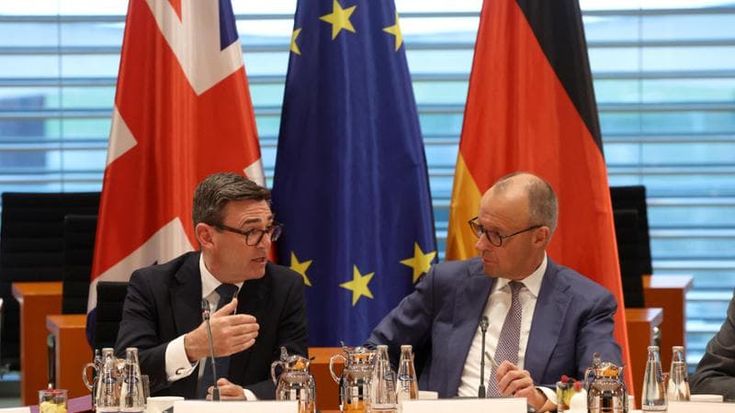 Progetto del super jet, Londra invita Berlino