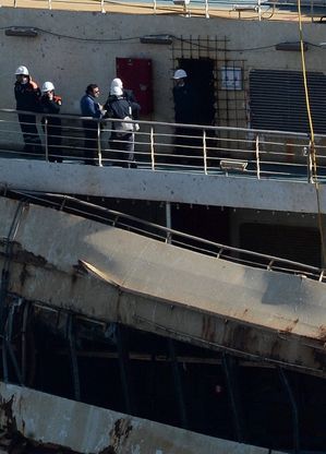 Il sopralluogo a bordo della Concordia, c'&egrave; Schettino