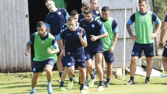 Napoli, pronto all'esordio Champions. Milik scalpita per una maglia da titolare. Chiriches tra i convocati