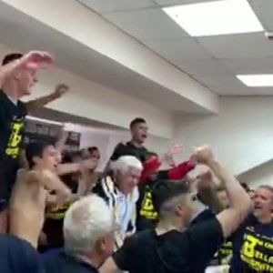 Castellammare, luci gialloblu sulla cassa armonica per la festa della Juve Stabia