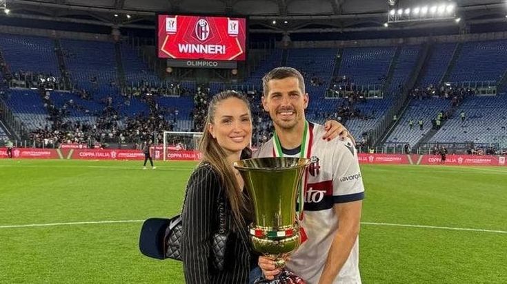 Kiki Freuler, la moglie di Remo: “Cari bolognesi, non sono una calciatrice ma mi avete dato tanto”