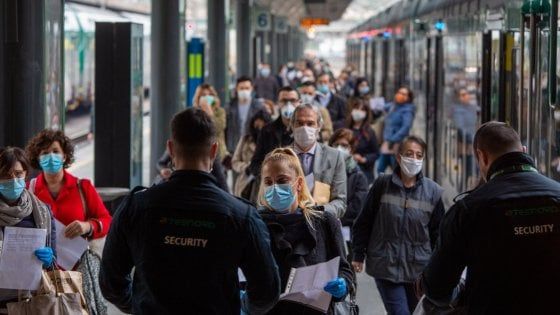 Coronavirus, Fontana: "Riapertura regionalizzata sarebbe zoppa, lanciamo i Lombard bond". E sull'ospedale in Fiera: "Servirà in futuro"