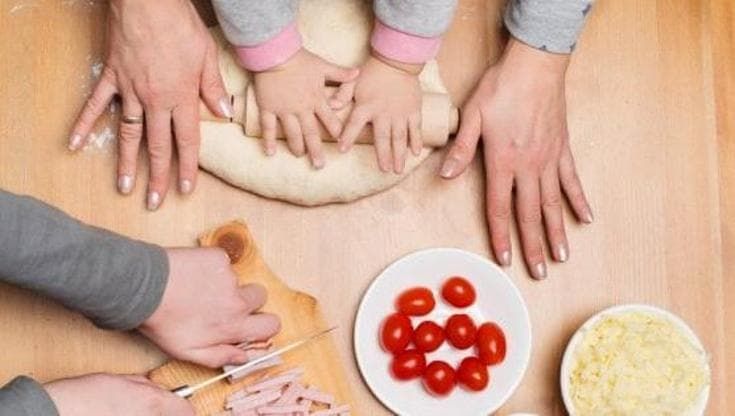 Tra paure e speranze, gli italiani scelgono il cibo salutare, fatto in casa e che costa meno
