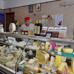 Dal Comté al Bettelmatt i formaggi più nobili li trovi a Carmagnola