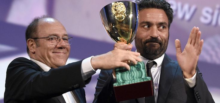 Venezia 71, la battaglia di Carlo Verdone: per gli italiani, e per sfuggire ai selfie