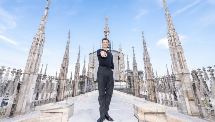 Roberto Bolle e lo show di raccolta fondi per il restauro della guglia della Madonnina sul Duomo