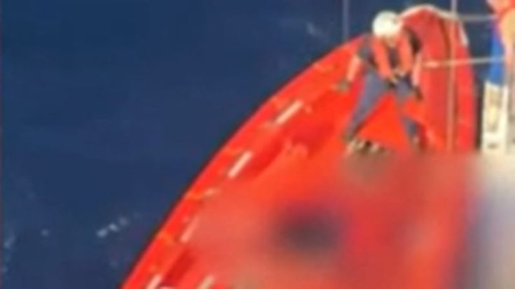 Nave da crociera recupera i corpi di cinque migranti. Nel Mediterraneo mai tanti morti dal 2014