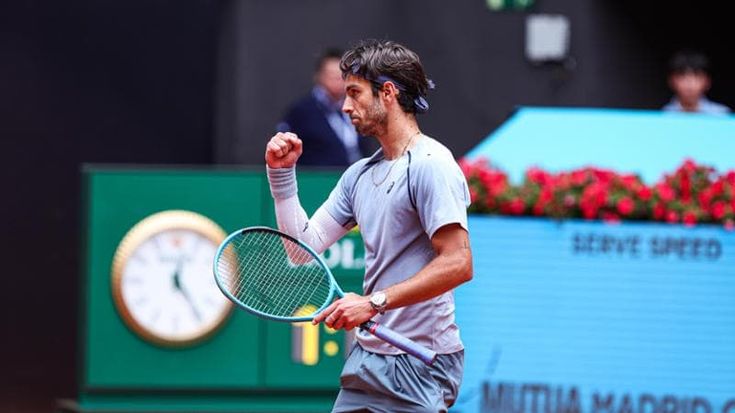Atp di Madrid, Musetti batte Griekspoor 6-4 7-5 e approda agli ottavi di finale, affronterà Lehecka