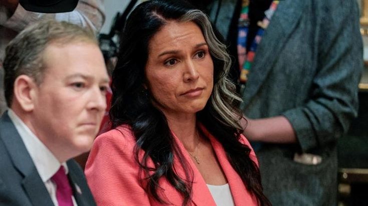 Stati Uniti, Gabbard accusa Biden: “Ha mentito alla nazione sui biolaboratori a Kiev”