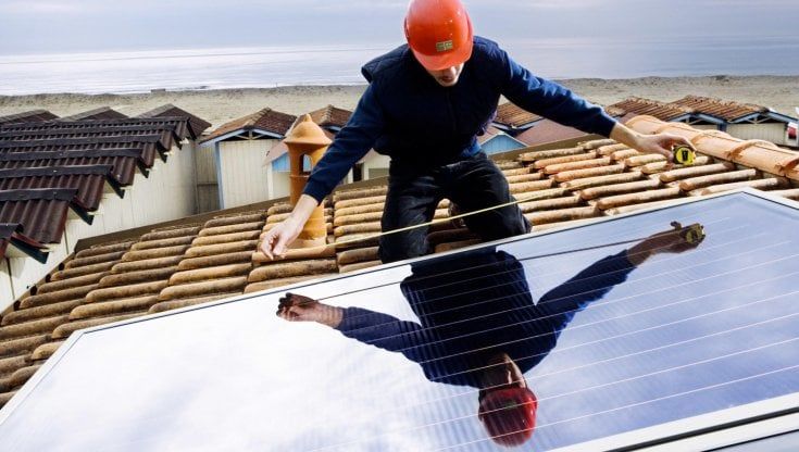 Case ed efficienza energetica, cosa succede dopo la svolta Ue? Impatto su mezzo milione di edifici, ecco come adeguarsi