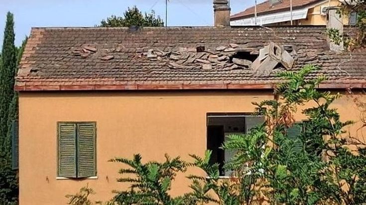 Esplosione in una palazzina a Perugia, grave una donna in prognosi riservata
