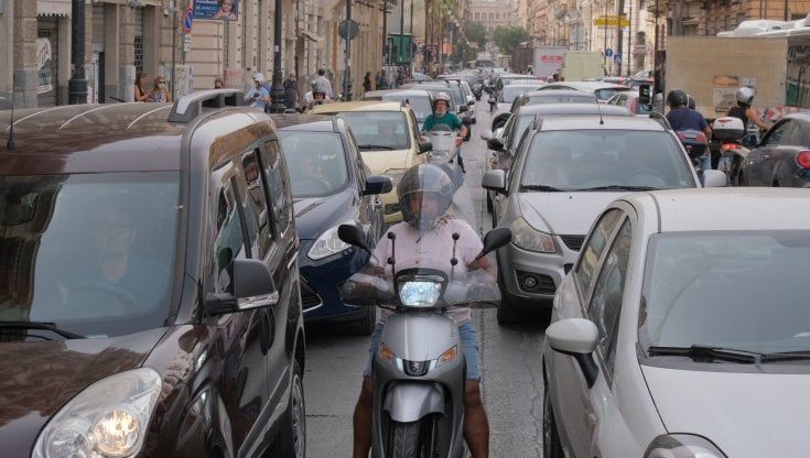 Incidente all'Ucciardone e riprese della Red Bull al Foro Italico: traffico impazzito a Palermo
