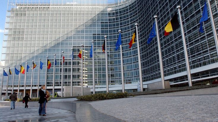 Migranti, conti pubblici e bilancio: Bruxelles teme un’Italia senza peso