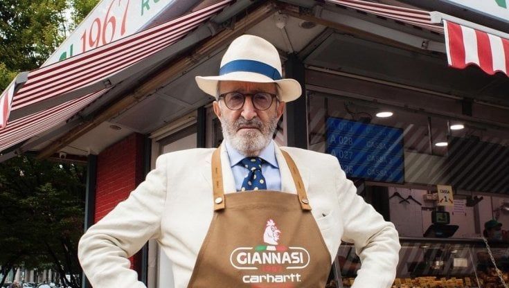 Milano, grembiuli e felpe solidali firmati insieme dal signore dello spiedo Giannasi e Carhartt