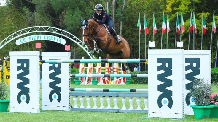 Martinengo Marquet campionessa italiana di salto ostacoli per la terza volta. Qualificata a Piazza di Siena con Grossato e Rolli