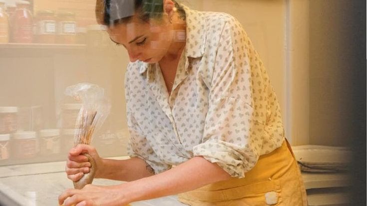 Gli agnolotti del plin, unici protagonisti nel laboratorio di Guscio