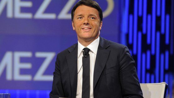 Renzi: "Enti locali non potranno aumentare le tasse. Ma sul contante non si torna indietro"