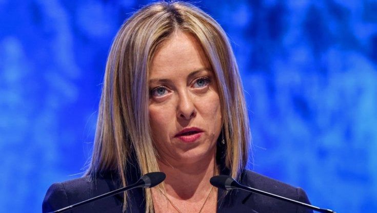 Redditi, Meloni dichiara 152 mila euro nel 2021. E decide di mantenere lo stipendio da deputata e non da premier