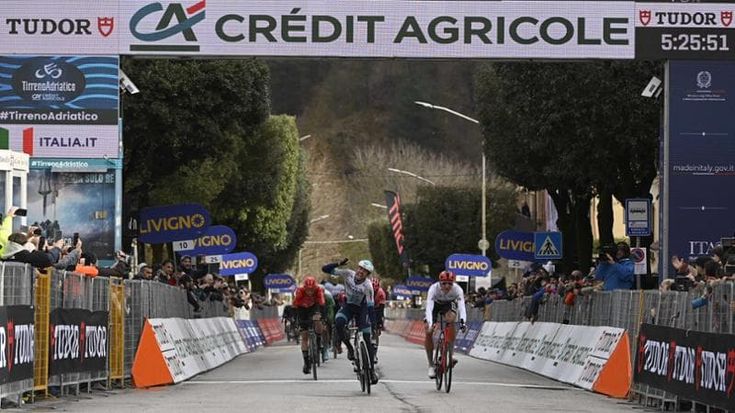 Tirreno-Adriatico e Parigi-Nizza, doppia festa Bahrain con Bauhaus e Buitrago