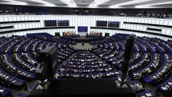 Lo stop Ue alle sanzioni su pellicce di zibellino dalla Russia è un caso: “La Commissione spieghi”